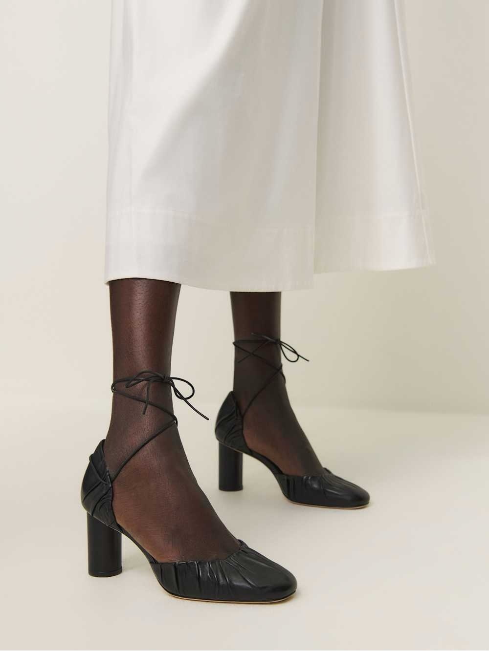 Reformation Marilena Lace Up Pump Black - Size 7